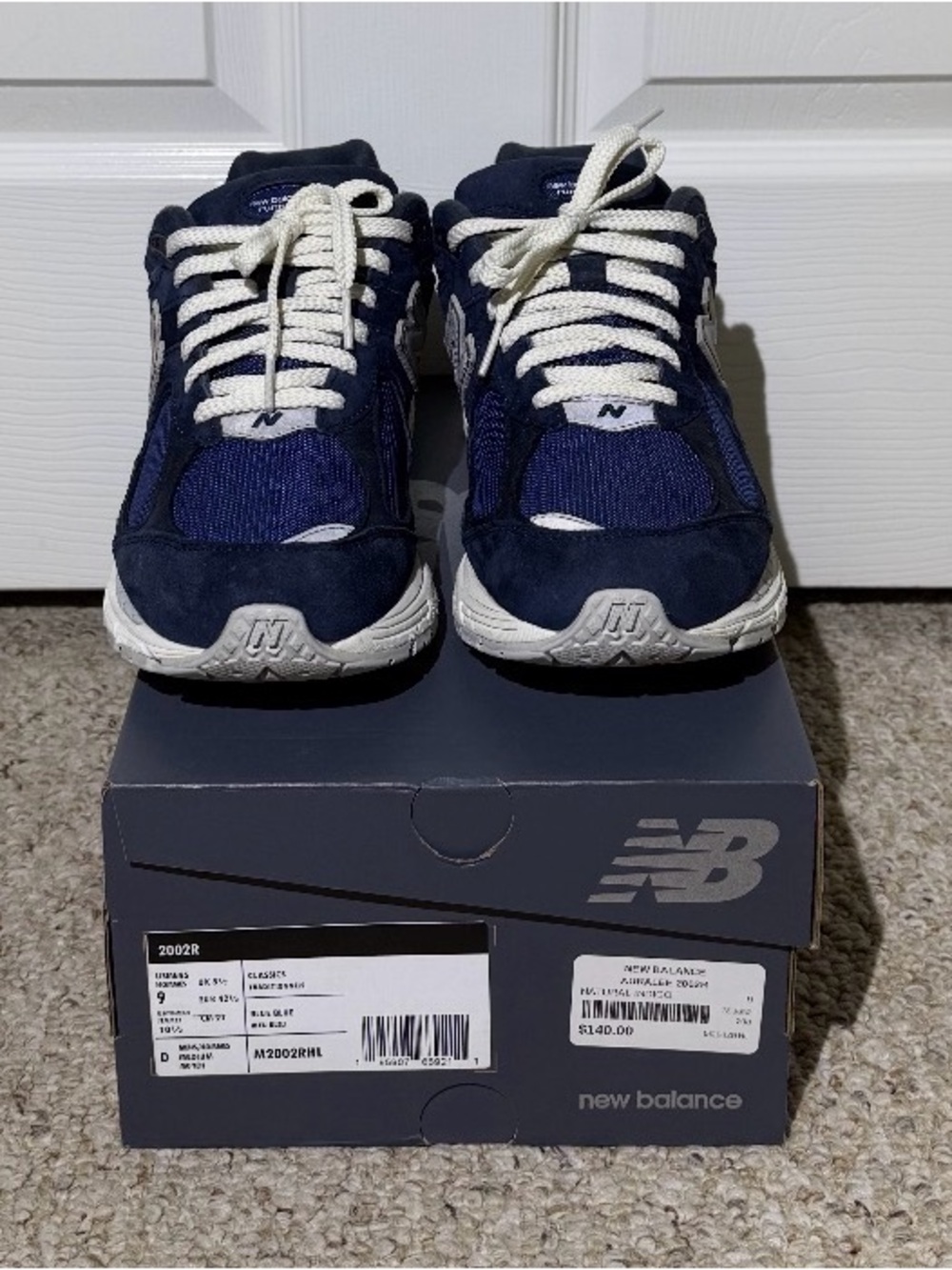 New Balance Men’s Navy and White Running Sneakers ~ Size 9